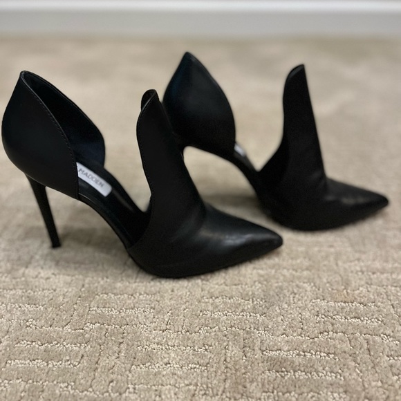 Steve Madden Shoes - Steve Madden Dolly Pump